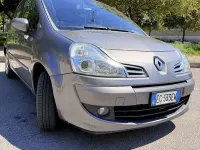 Usata Renault Modus Dynamique 75 CV (55 kW) 2011 Monovolume