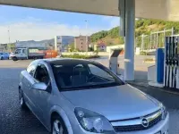 Usata Opel Astra GTC 179 CV (131 kW) 2009