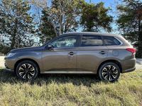 Usata Mitsubishi Outlander P-HEV Instyle 121 CV (88 kW) 2016 Grigio SUV