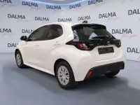 Nuova Toyota Yaris Hybrid Active 116 CV (85 kW) 2026 Super white Berlina