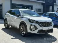 Usata Peugeot 2008 Allure 102 CV (75 kW) 2025 Bianco SUV