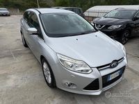 Begagnad Ford Focus Titanium 115 HK (84 kW) 2012 Grå Kombi