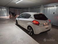 Usata Peugeot 208 2017 Bianco Utilitaria