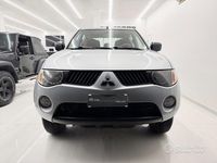 Usata Mitsubishi L200 Invite 136 CV (100 kW) 2007 Grigio Pick-up