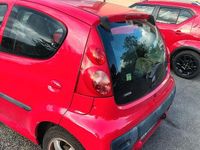 Usata Peugeot 107 68 CV (50 kW) 2008 Rosso Utilitaria