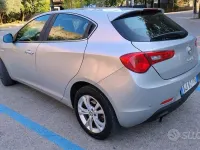 Usata Alfa Romeo Giulietta Distinctive 105 CV (77 kW) 2011 Grigio Utilitaria