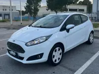 Usata Ford Fiesta 60 CV (44 kW) 2015 Bianco Utilitaria