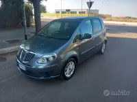 Usata Lancia Musa 120 CV (88 kW) 2011 Grigio Monovolume