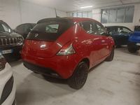 Usata Lancia Ypsilon Silver 69 CV (50 kW) 2023 Rosso Utilitaria