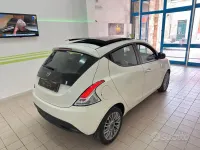 Usata Lancia Ypsilon Platinum 69 CV (50 kW) 2012 Bianco Utilitaria