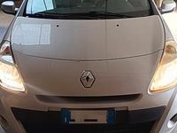 Usata Renault Clio II 54 CV (39 kW) 2011 Grigio Berlina