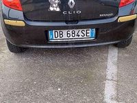 Usata Renault Clio III 68 CV (50 kW) 2006 Nero Berlina