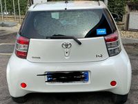 Begagnad Toyota iQ 68 HK (50 kW) 2010 Vit Halvkombi