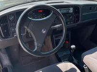 Begagnad Saab 900 1990 Svart Cab