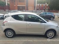 Usata Lancia Ypsilon 69 CV (50 kW) 2017 Grigio Utilitaria