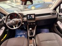 Usata Renault Clio V Business 90 CV (66 kW) 2022 Grigio Berlina