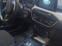 Usata Ford Focus 120 CV (88 kW) 2019 Grigio Station wagon