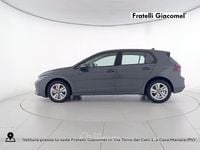 Usata VW Golf VIII Life 116 CV (85 kW) 2025 Dolphin grey metallizzato Berlina