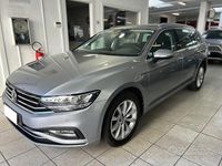 Usata VW Passat Business 150 CV (110 kW) 2022 Grigio metallizzato Station wagon