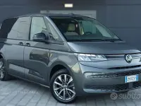 Usata VW Multivan Life 150 CV (110 kW) 2023 Grigio Monovolume