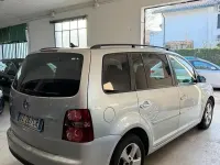 Usata VW Touran Conceptline 150 CV (110 kW) 2009 Grigio Monovolume