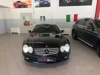 Usata Mercedes SL500 306 CV (225 kW) 2002 Nero Cabrio
