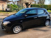 Usata Lancia Ypsilon Silver 69 CV (50 kW) 2015 Nero Utilitaria