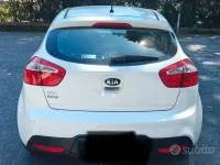 Usata Kia Rio 85 CV (62 kW) 2014 Bianco Utilitaria