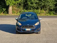 Usata Ford Fiesta 75 CV (55 kW) 2015 Blu Utilitaria
