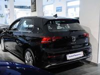 Usata VW Golf VIII Style 150 CV (110 kW) 2025 Nero perla met Berlina