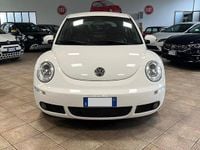 Usata VW New Beetle 101 CV (74 kW) 2009 Bianco Utilitaria