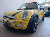 Usata Mini Cooper Coupé 116 CV (85 kW) 2003 Giallo Coupé