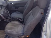 Second-hand Ford Fiesta 68 CP (50 kW) 2004 Hatchback