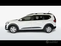 Usata Dacia Jogger Expression 101 CV (74 kW) 2023 Bianco Monovolume