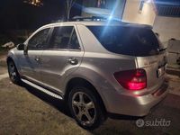 Usata Mercedes ML320 224 CV (164 kW) 2005 Grigio SUV