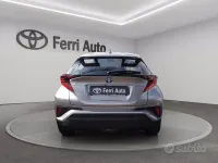 Usata Toyota C-HR Lounge 122 CV (89 kW) 2021 Rosso SUV