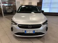 Usata Opel Corsa Design & Tech 75 CV (55 kW) 2023 Argento / tetto nero Utilitaria