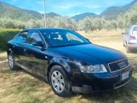 Usata Audi A4 116 CV (85 kW) 2004 Bluazzurro Berlina