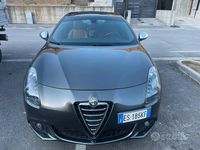 Usata Alfa Romeo Giulietta Exclusive 170 CV (125 kW) 2013 Grigio Utilitaria