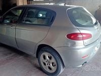 Usata Alfa Romeo 147 115 CV (84 kW) 2006 Grigio Utilitaria