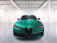 Nuova Alfa Romeo Stelvio Quadrifoglio 519 CV (381 kW) 2026 Verde metallizzato SUV
