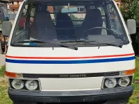 Usata Nissan Vanette 61 CV (44 kW) 1990 Bianco Monovolume