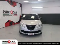 Usata Lancia Ypsilon 69 CV (50 kW) 2015 Argento Utilitaria