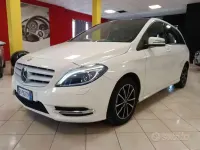 Usata Mercedes B180 Premium 109 CV (80 kW) 2014 Bianco Utilitaria