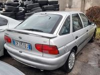 Usata Ford Escort 88 CV (64 kW) 1998 Grigio Berlina