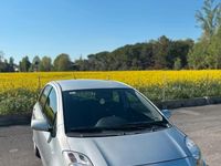 Usata Toyota Yaris Sol 69 CV (50 kW) 2009 Grigio Utilitaria