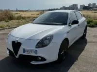Usata Alfa Romeo Giulietta Distinctive 105 CV (77 kW) 2011 Bianco Utilitaria