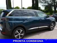 Usado Peugeot 5008 Allure 131 HP (96 kW) 2022 Cinzento SUV