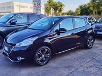 Usata Peugeot 208 Active 68 CV (50 kW) 2015 Nero Utilitaria