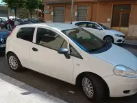 Usata Fiat Grande Punto 65 CV (47 kW) 2013 Bianco Utilitaria